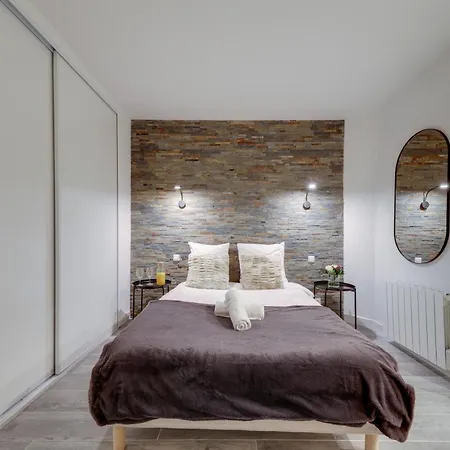Studio D'architectes Au Cours Du 19eme * Paris